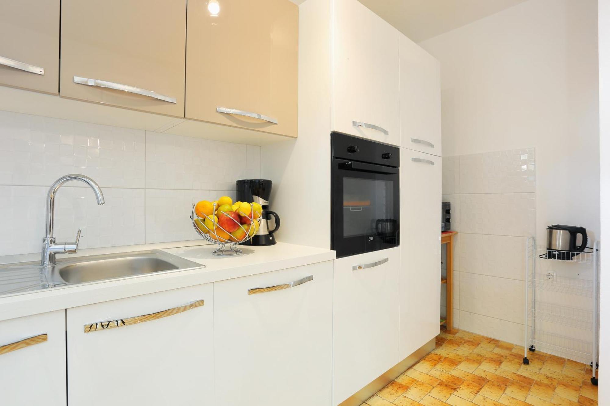 Seaside Holiday House Poljica, Trogir - 5161 Marina Rum bild